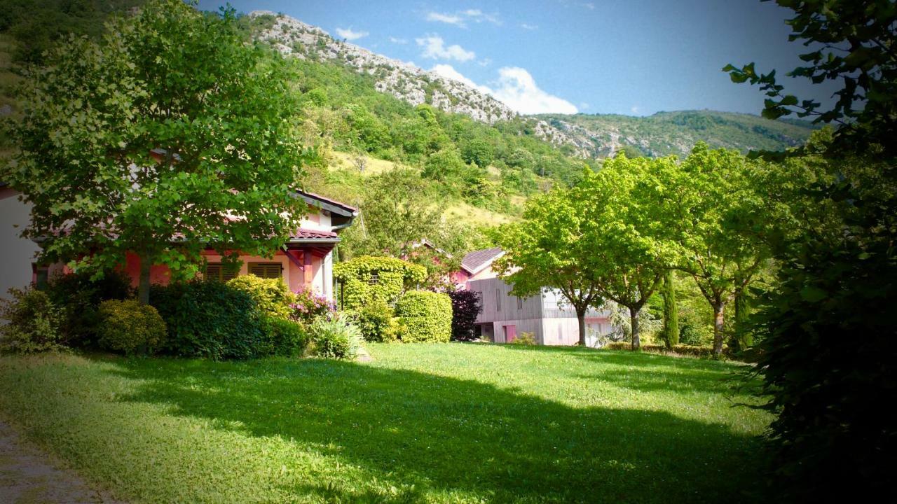 Gites Le Paradis - Superbe Vue Sur Le Vercors Dominant Le Village Pont-en-Royans Exterior photo