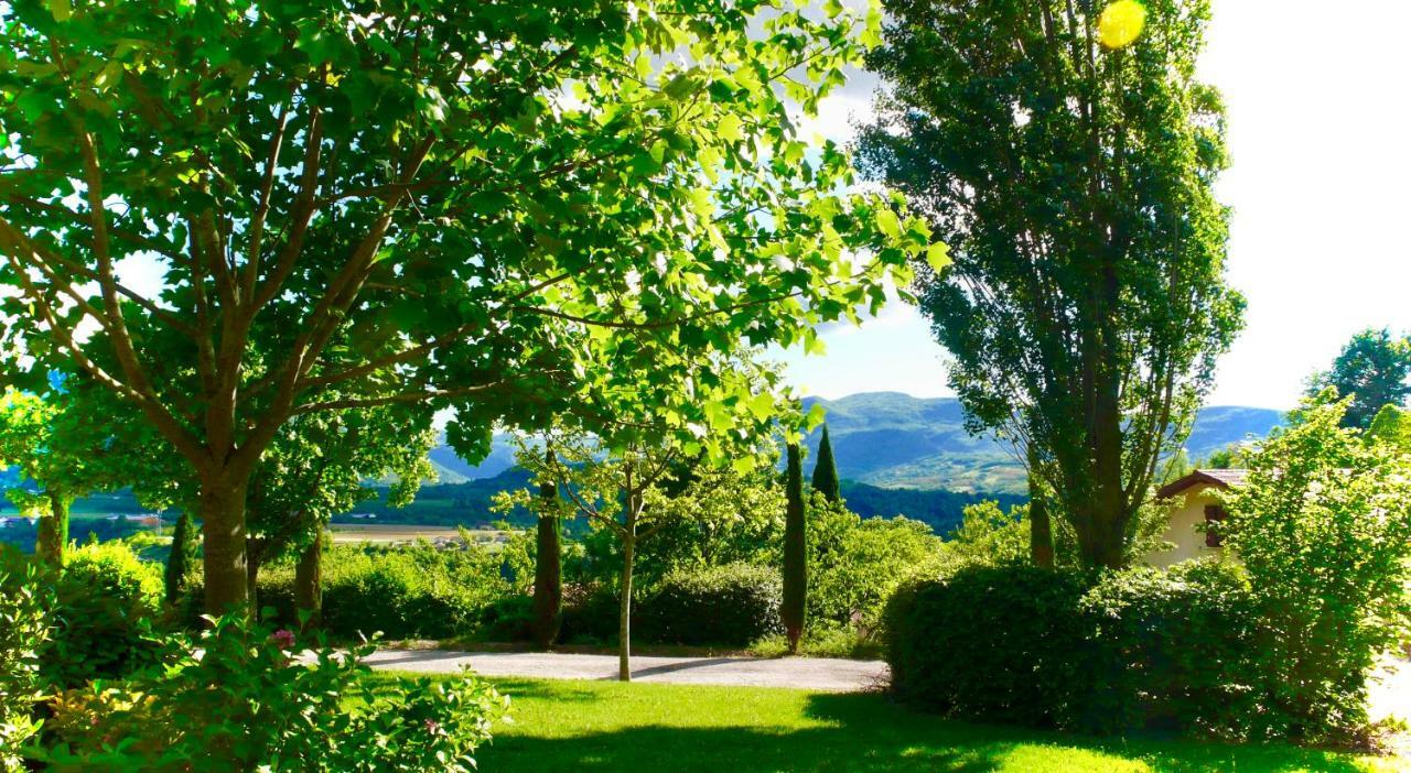 Gites Le Paradis - Superbe Vue Sur Le Vercors Dominant Le Village Pont-en-Royans Exterior photo