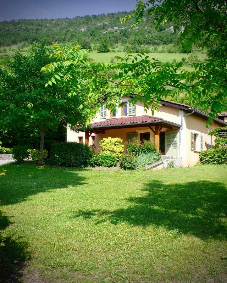 Gites Le Paradis - Superbe Vue Sur Le Vercors Dominant Le Village Pont-en-Royans Exterior photo